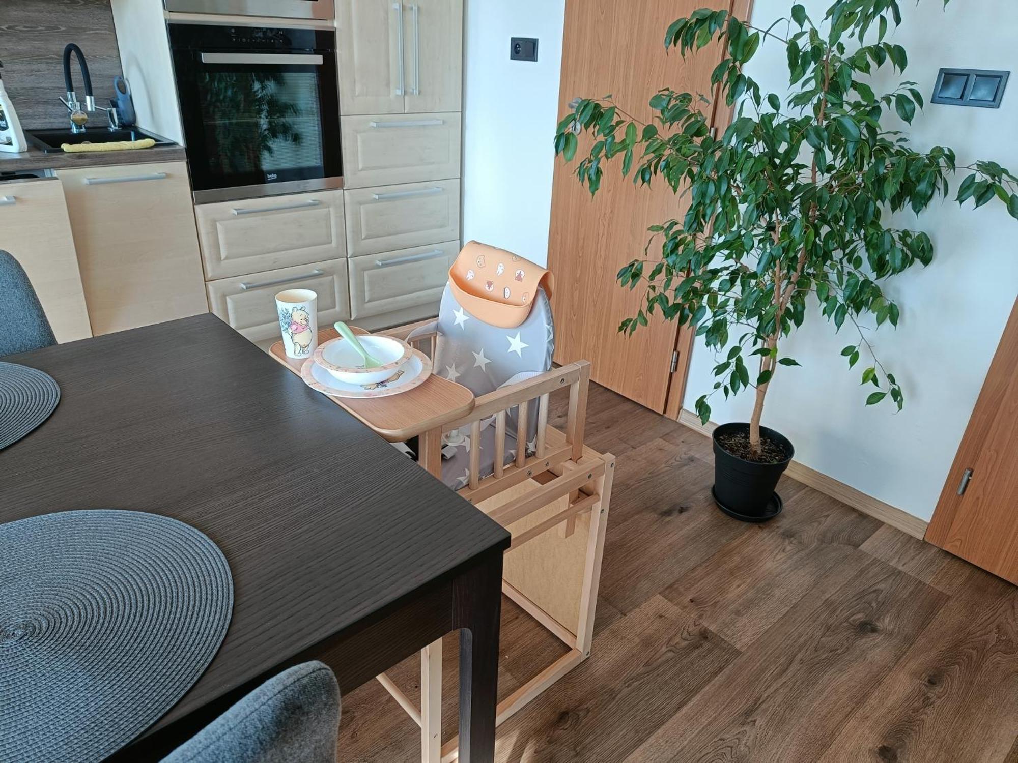 Cervena Cesta Lejlighed Kunovice Eksteriør billede